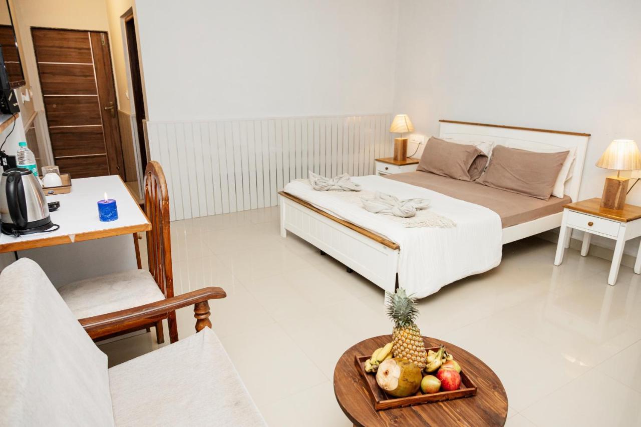 Hotel Fourteen Pods By The Sea Morjim Exterior foto